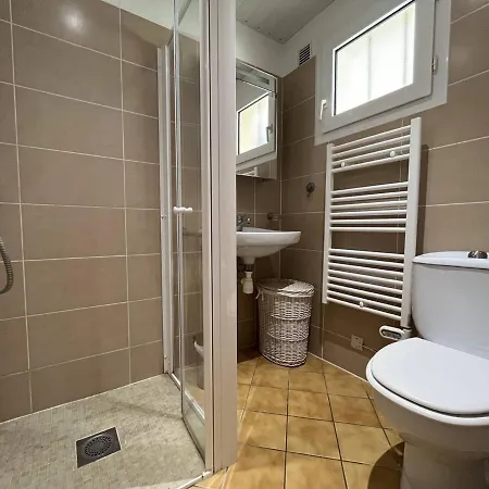 Holiday home Maison Familiale Avec Jardin, Piscine Et Proche - - Fr-1-246a-196 *